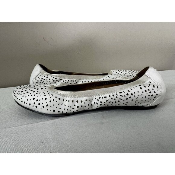 Vionic Womens 8W White Perforated Robyn Ballet Flat Boho Cottagecore Boho Chic - Picture 6 of 16